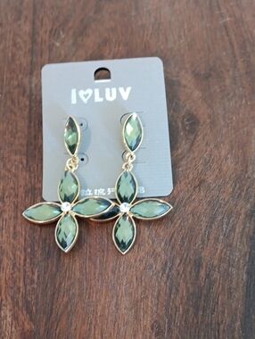 Gold-Trim Green Crystal Flower Drop Earrings -